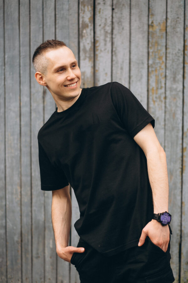 Ultimate Black T-Shirt 220 GSM – Classic & Comfortable for All Black T-Shirt 220 GSM – A premium cotton tee in classic black, offering comfort and style for both men and women.